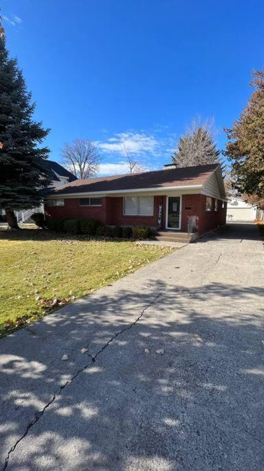 Red Brick Retreat Villa Blackfoot Exterior photo